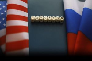 США ввели блокирующие санкции в отношении около 300 физических и юридических лиц