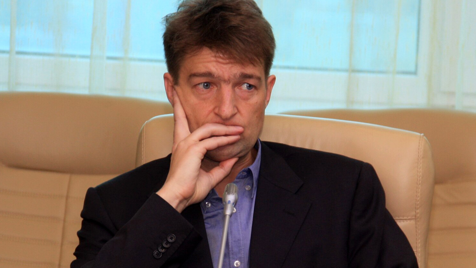 Ayollar hammomida porno tomosha qilish