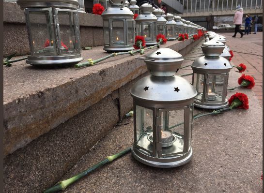 Москва вспоминает жертв теракта на Дубровке
