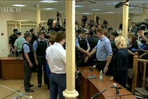Навальный — пять лет, Офицеров — четыре года