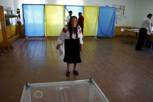 Данные exit-poll: Порошенко побеждает в первом туре