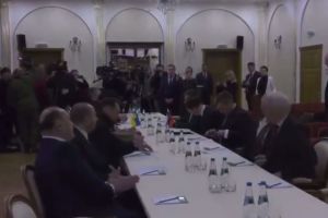 Переговоры Москвы и Киева начались на границе Украины с Белоруссией