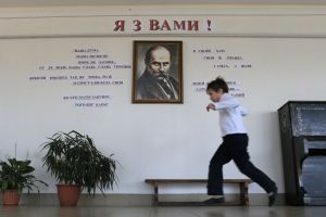 «Слава Богу, портрет Путина в школе не повесили»