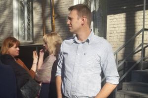 Алексею Навальному продлили домашний арест на полгода