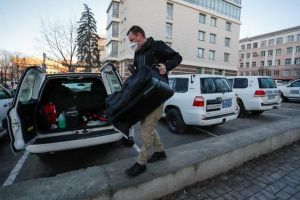США начали вывозить из Донецка свой персонал миссии ОБСЕ
