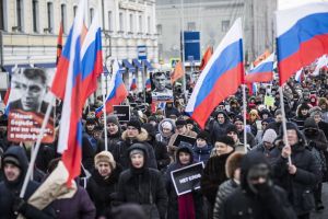 Память о Немцове объединила демократов