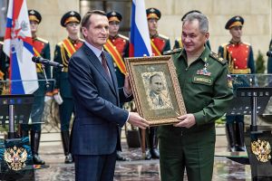 «Генерал СВР»: «Вся власть в стране в руках силовиков, Путин им максимально доверяет»