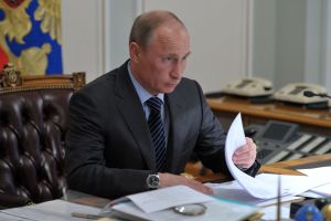 Путин подписал закон о федеральном бюджете на следующие три года