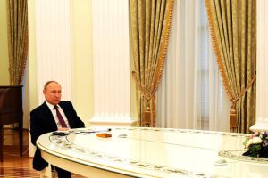 Путин ответил на обращение депутатов по поводу признания ЛНР и ДНР