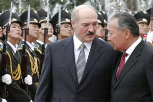 Лукашенко отправил Бакиева на завод