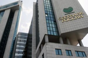 «Сбербанк» блокирует карты за пожертвования в украинские фонды