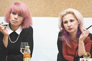 Мария Алехина и Надежда Толоконникова: «Мы пьем  за российского  президента»