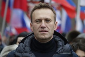 ФСИН просит заменить Навальному условный срок на реальный