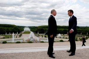 Путин в Париже: визит, которого не ждали